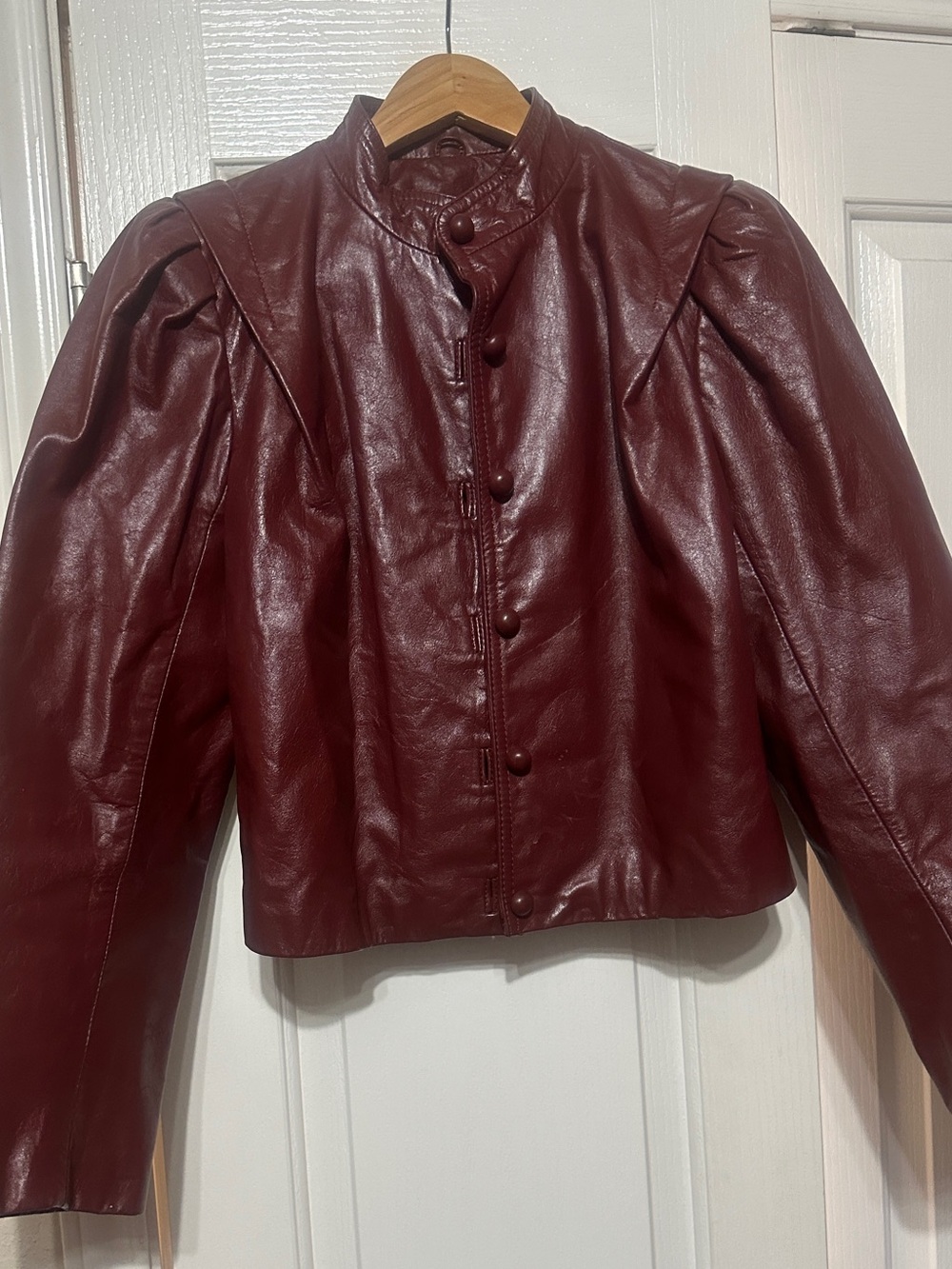 Vintage 1980s Women's Maroon Leather Puffy Sleeve Jacket